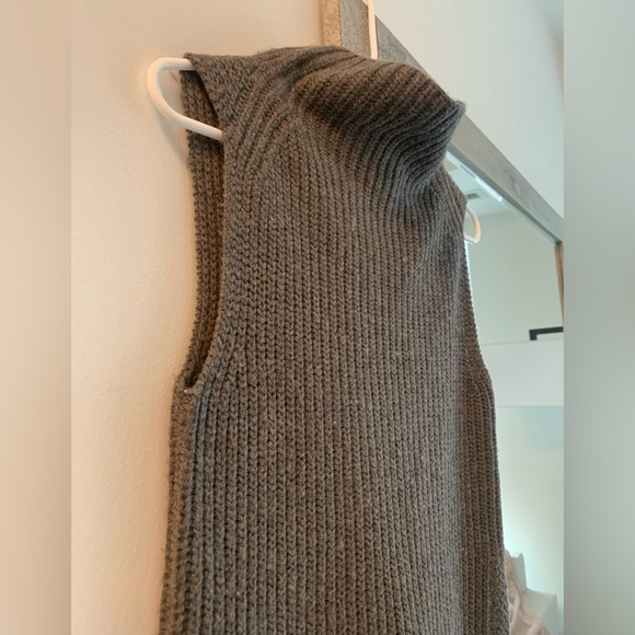 Wilfred cowlneck 100% wool tunic. - Picture 2 of 4